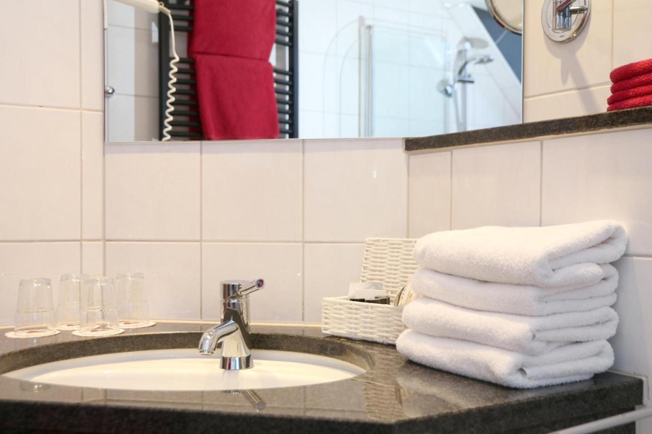 Hotel Garni Dorfkammer Олсберг Екстериор снимка