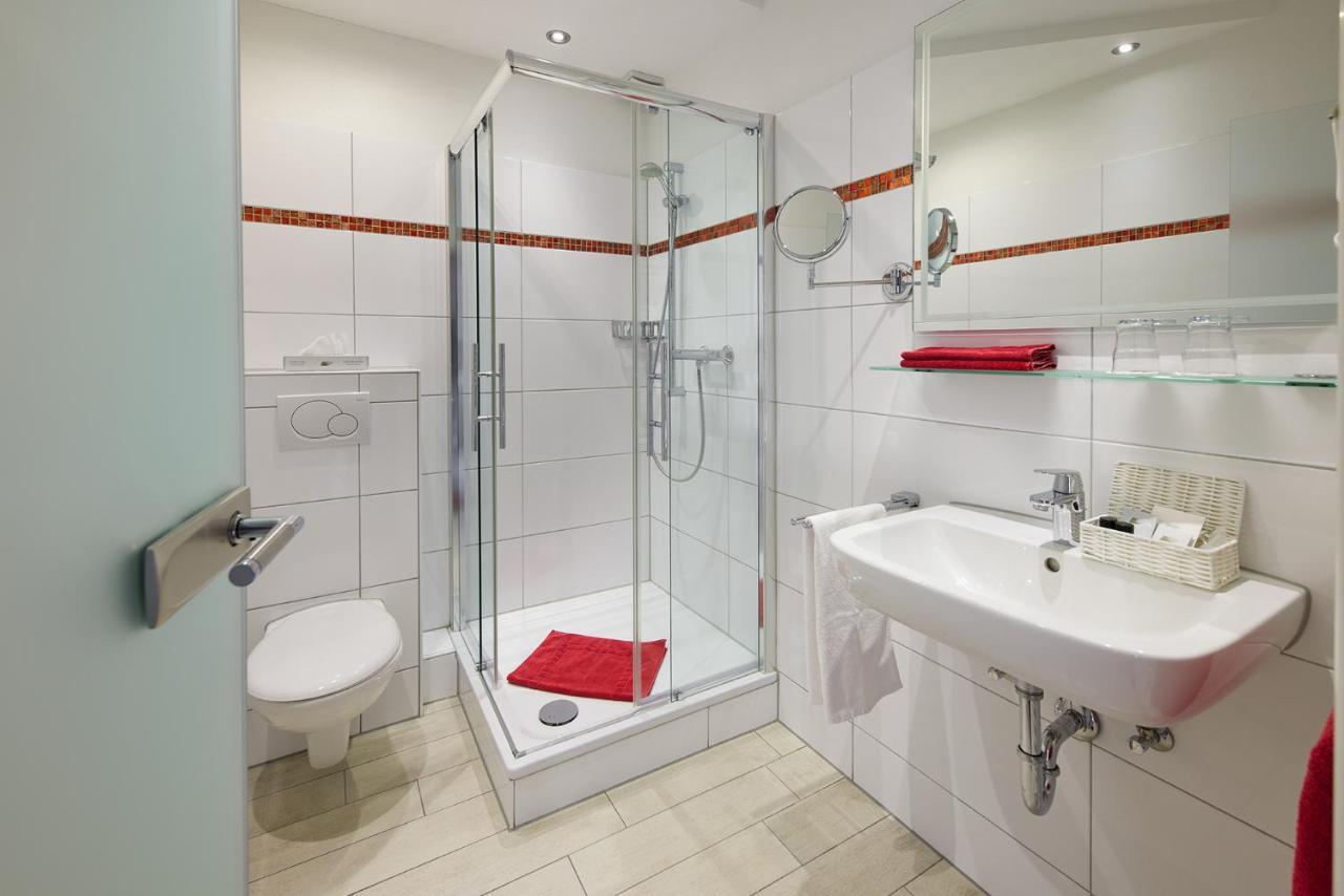Hotel Garni Dorfkammer Олсберг Екстериор снимка