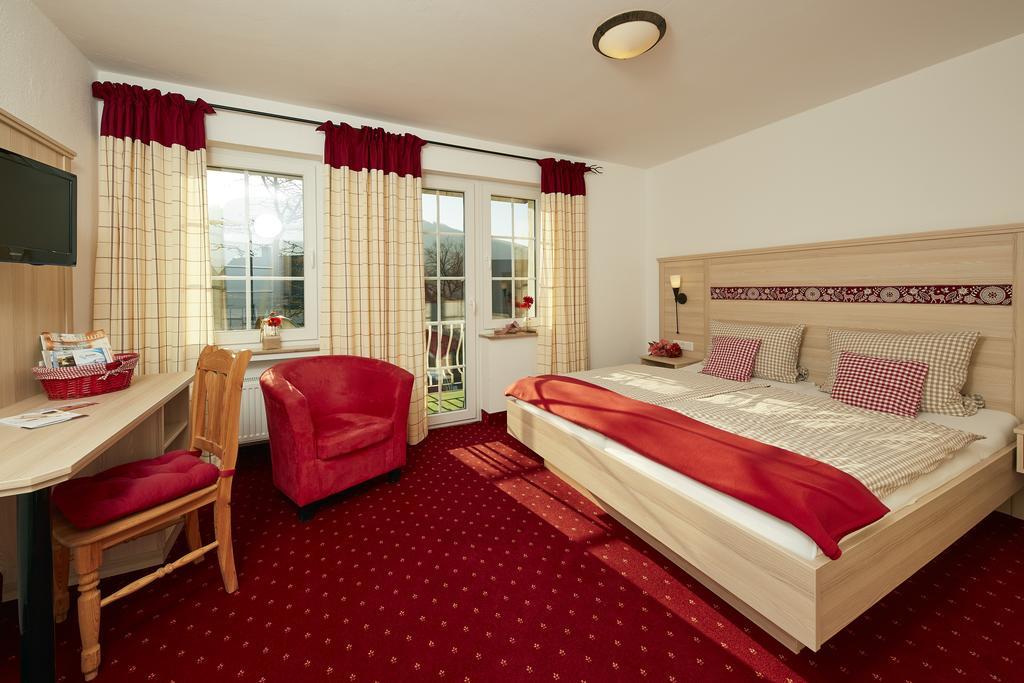 Hotel Garni Dorfkammer Олсберг Екстериор снимка