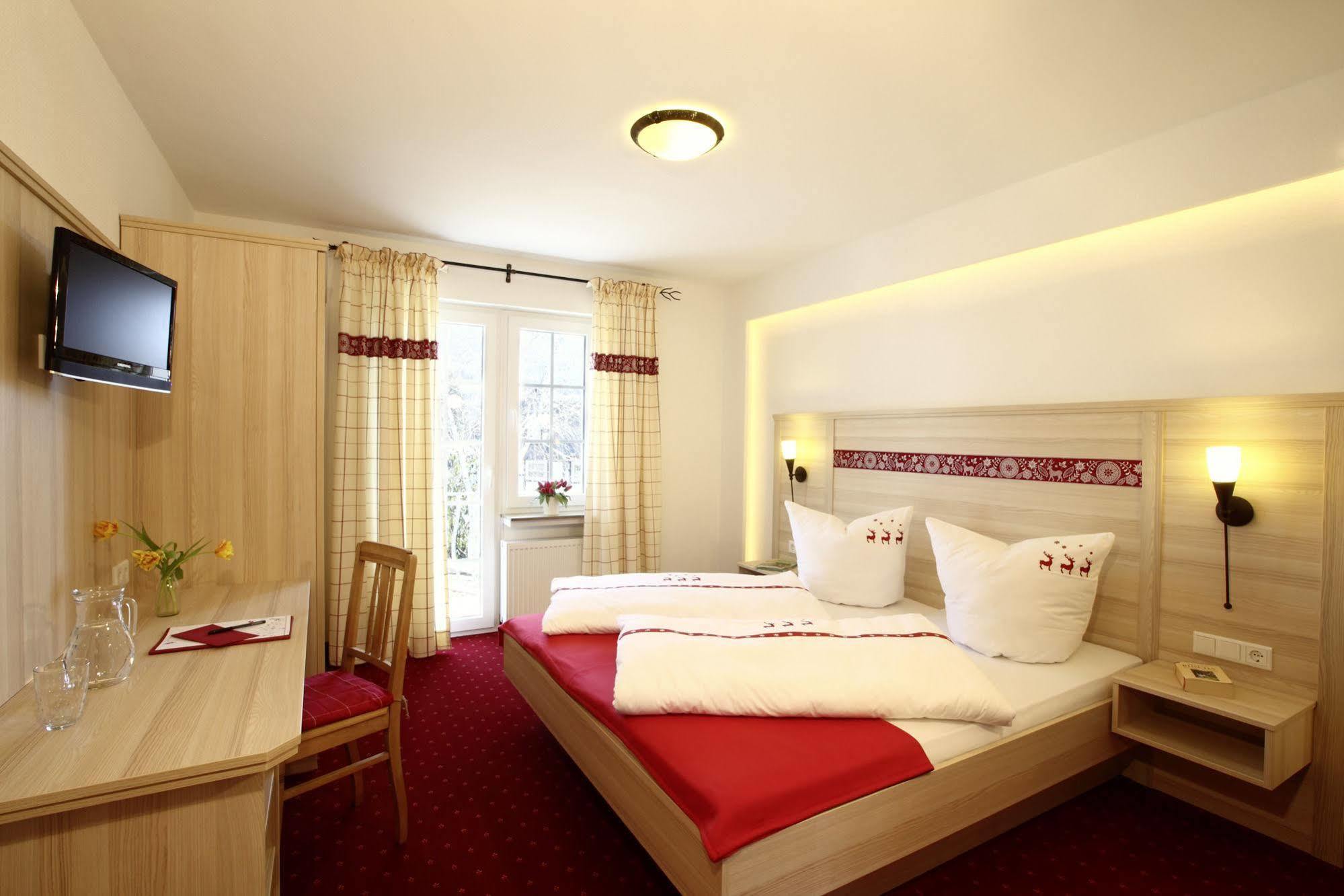 Hotel Garni Dorfkammer Олсберг Екстериор снимка