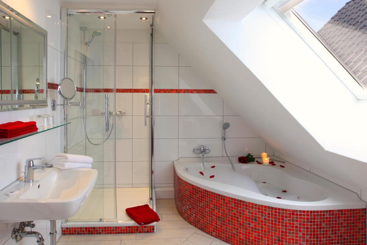 Hotel Garni Dorfkammer Олсберг Екстериор снимка